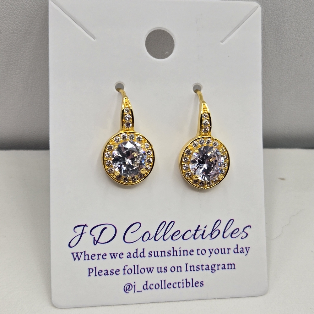 Swarovski Crystal Elements Gold Earrings 1 inch long Clear Fishhook